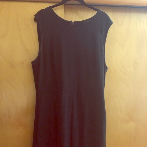 Sleeveless zipper back dress - Picture 1 of 4